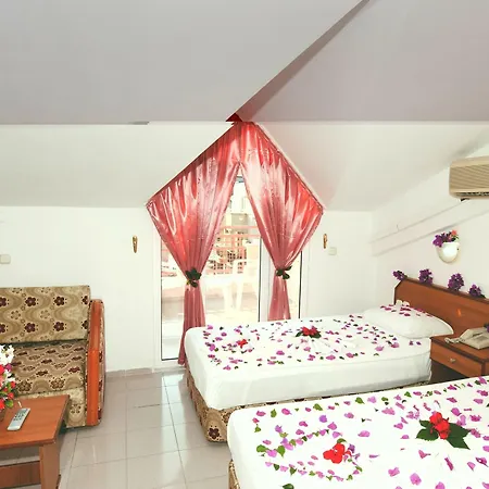 Rosy 2* مرمريس